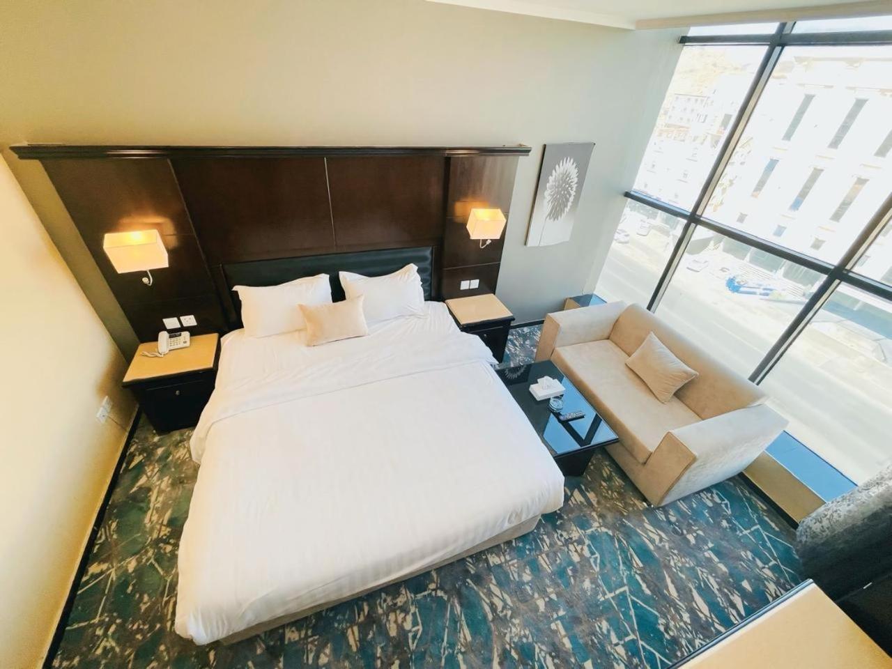 Al Taif Suites Exteriör bild